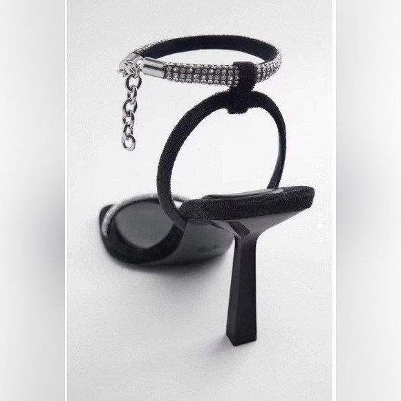 ZARA HIGH-HEEL STUDDED SANDALS‎ - Picture 3 of 6